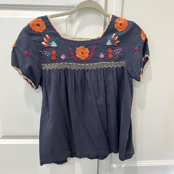 TOP || floral embroidered top - Picture 1 of 2